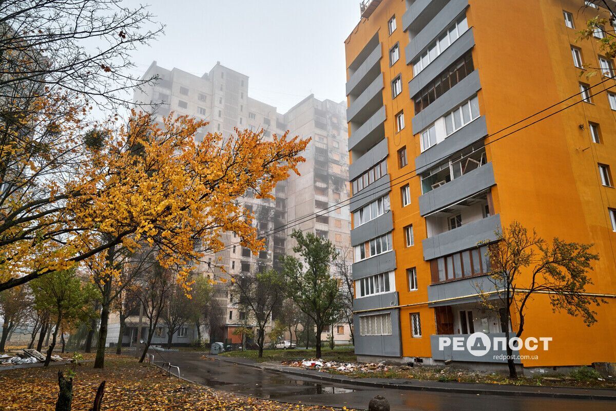 В Харькове отстроили жилую высотку, пострадавшую от обстрелов. Фото