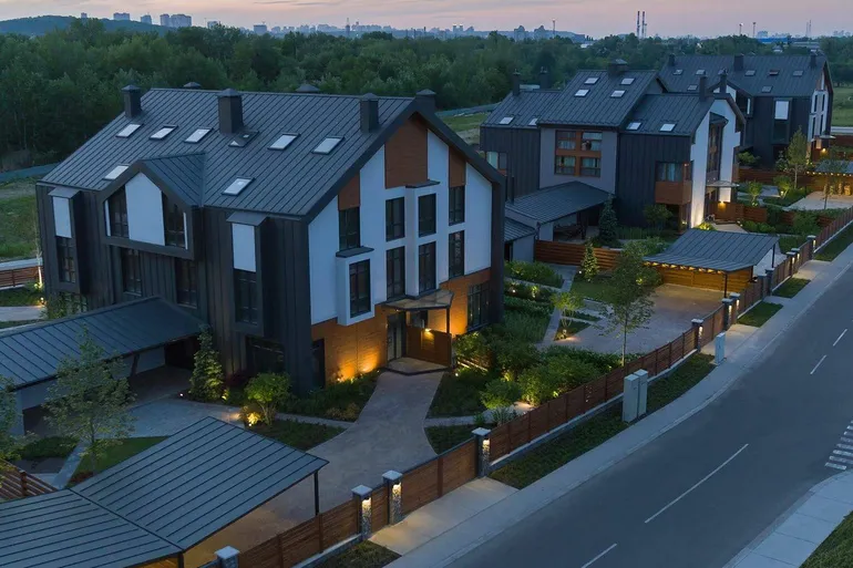 КГ QDRO - terraced house