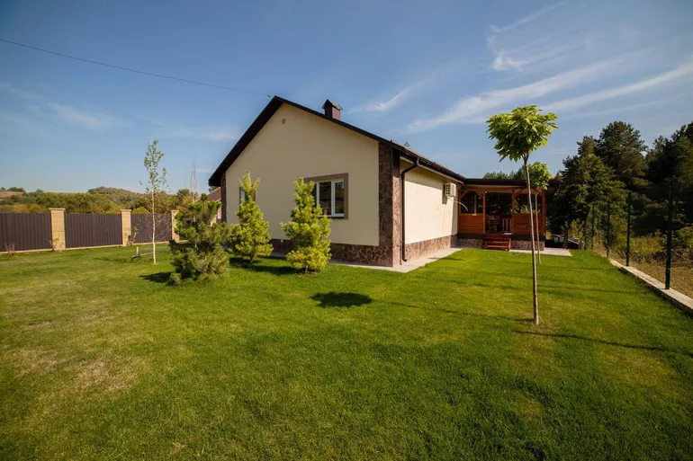 КГ Між лісом та горою