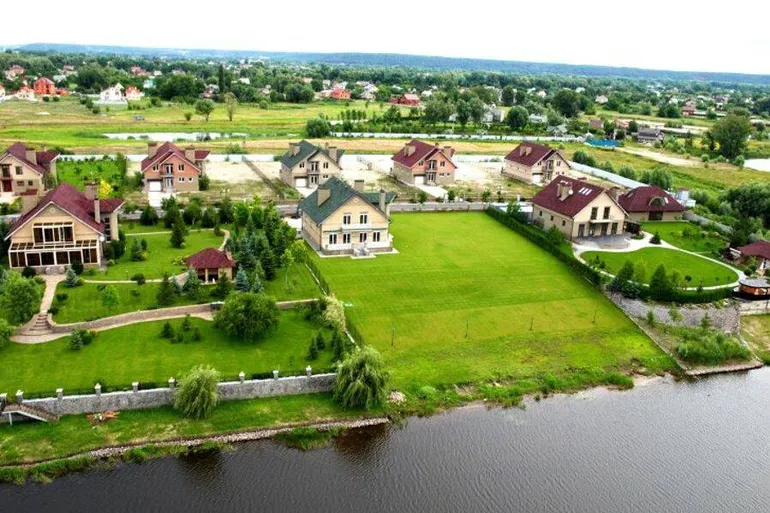 КГ Вишневе містечко