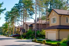 КМ Riviera Village