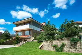 КГ Маєток. Перлина Італії