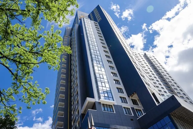 Наталья Лоббомен онлайн порно Әйелінің ұрығымен жабылған жалаңаш қыздар