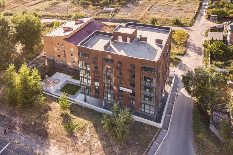 Клубный дом Деснянский DeLuxe дом