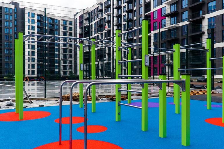 ЖК Family Plaza спортивний майданчик