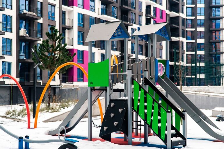 ЖК Family Plaza дитячий майданчик