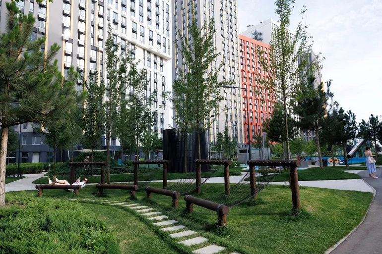 ЖК Svitlo Park територія