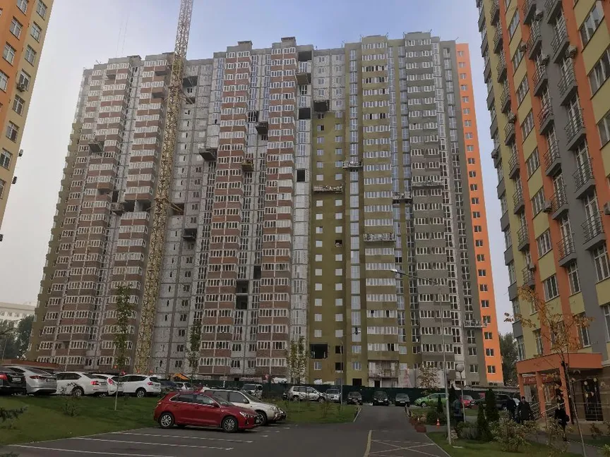 ЖК Яскравий