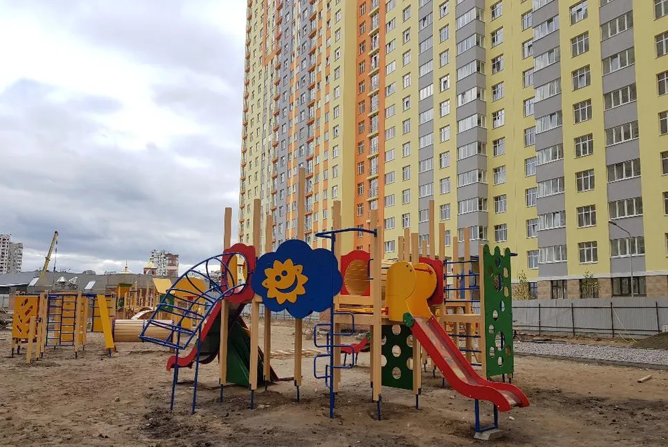 ЖК Яскравий
