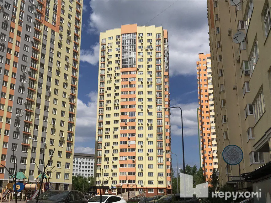 ЖК Яскравий