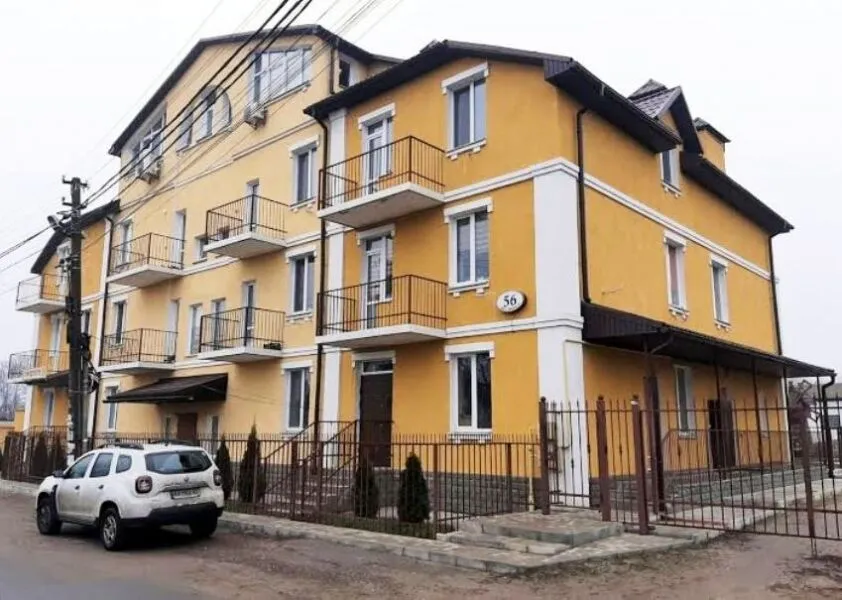 Клубний будинок на Левадній