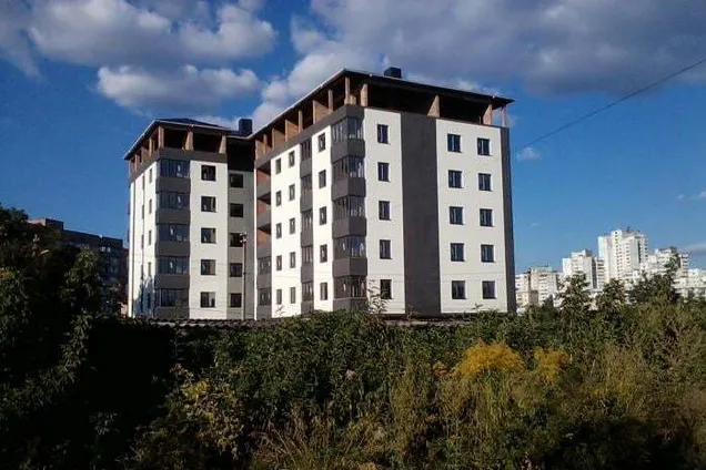 Застройщику таки придется снести клубный Дом на Волошина в Киеве