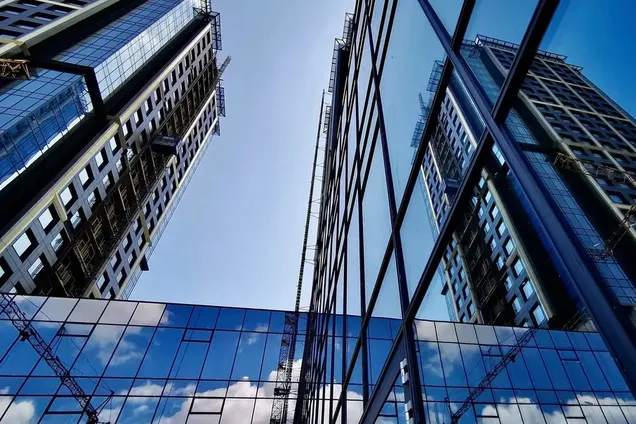 Робітники МФК Metropole влаштували страйк, вимагаючи розрахуватися з боргами