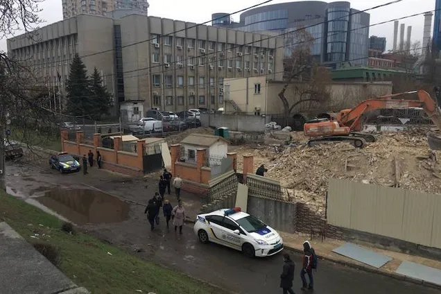 ГАСИ не выдавала разрешение на реконструкцию разрушенного дома Уткина в Киеве