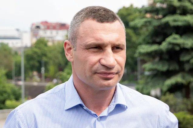 Кличко пообещал переговоры по выкупу земельного участка на Никольской Слободке