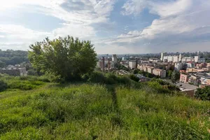 Суд запретил строительство очередного ЖК на горе Щекавица в Киеве