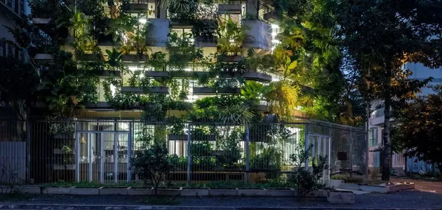 В'єтнамські архітектори збудували собі офіс усередині "вертикальної ферми"