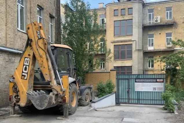 Суд арестовал историческое здание в центре Киева