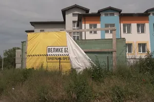 На Прикарпатті на будівництві школи вкрали 10 млн гривень