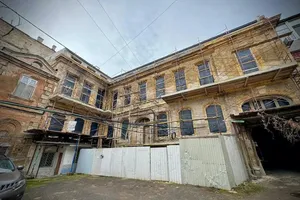 В Одесі історичній будівлі добудували поверх під час відновлювальних робіт