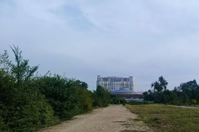 Мешканці Запоріжжя намагаються врятувати парк Тарасова від масштабної забудови