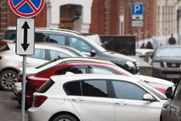 Парковку у центрі Києва передадуть забудовнику