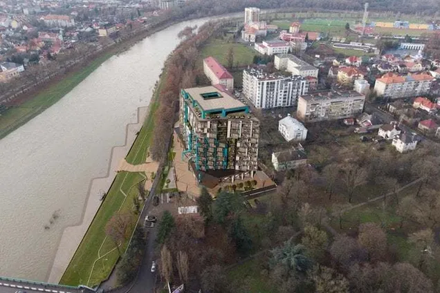 Мінкульт не виявив порушень у будівництві скандального ЖК в Ужгороді