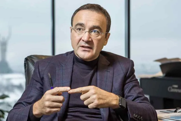 Никонов прокомментировал скандал с квартирами Комарницкого
