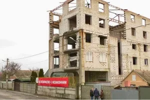 В Днепре демонтировали многоэтажный самострой