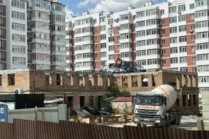 Жителі Винників протестують проти знесення забудовником будівлі школи