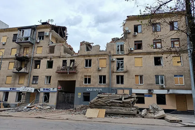 Кабмін дозволить приватизувати зруйновані через війну квартири