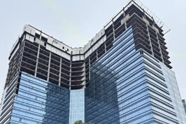 У Києві продали довгобуд Sky Towers компанії із орбіти міністра Злочевського