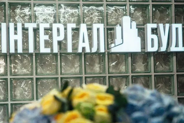 Скандальний український забудовник переписав компанії зі своєї орбіти на таджиків